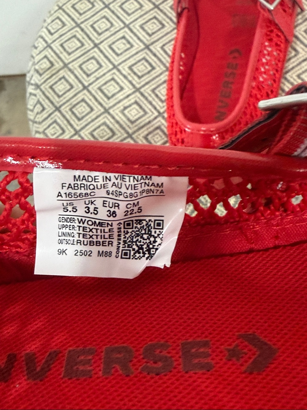 Converse Women’s Size 5.5 Red Mary Jane Sneakers Double Buckle Mesh NEW NO TAGS - Picture 5 of 6